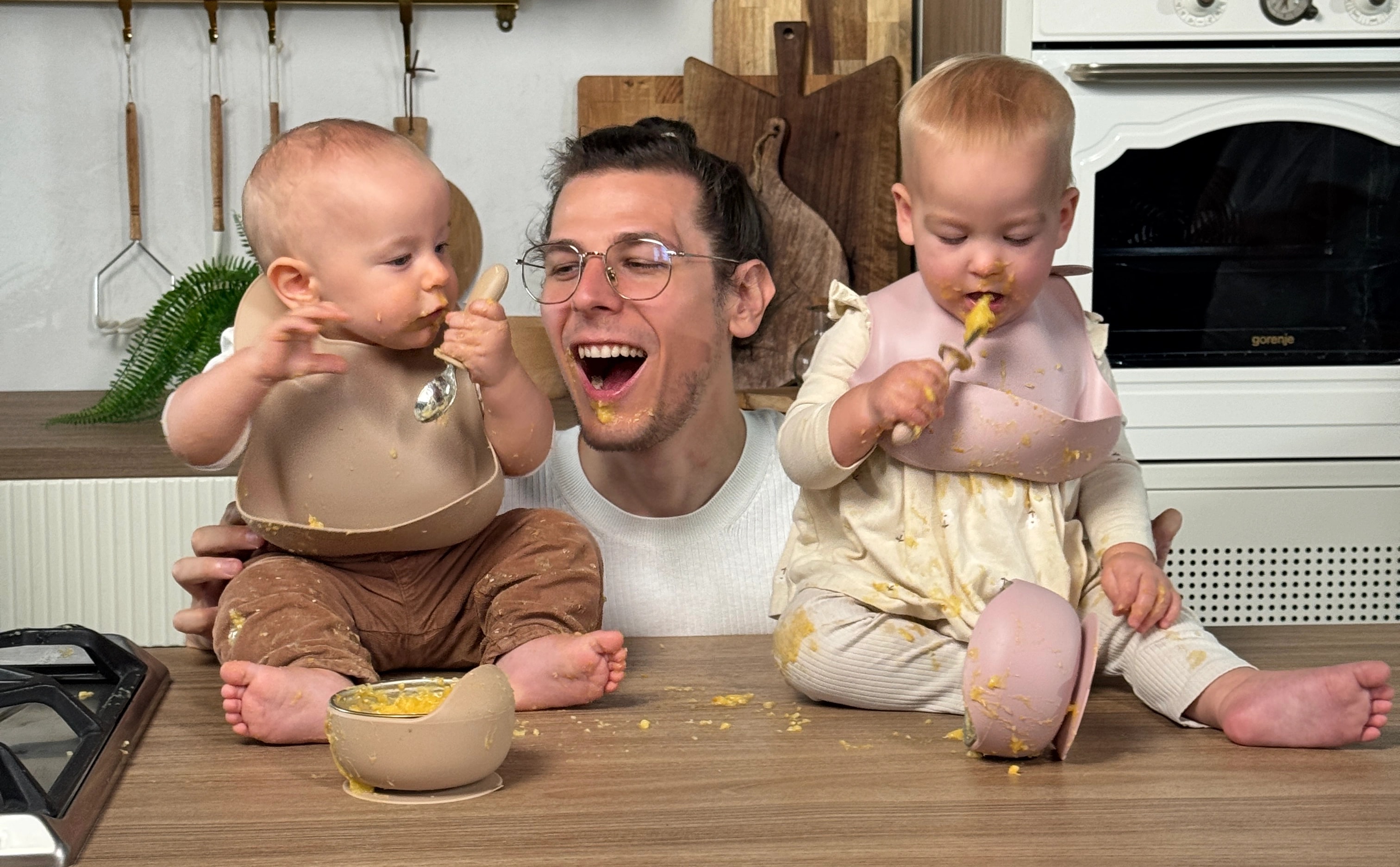 Safe stainless steel tableware for babies and kids — non-toxic, durable, and designed for self-feeding.