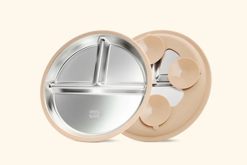 Divided baby plate with suction